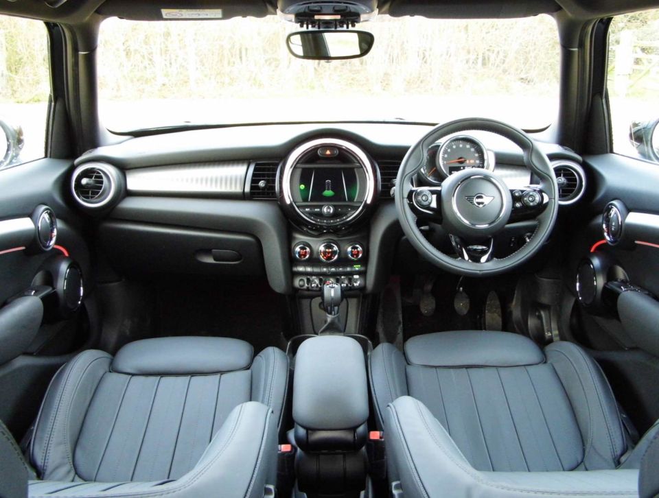 Mini Cooper 5 Door Inside
